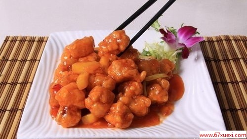 糖醋咕噜肉的具体做法 www.67xuexi.com