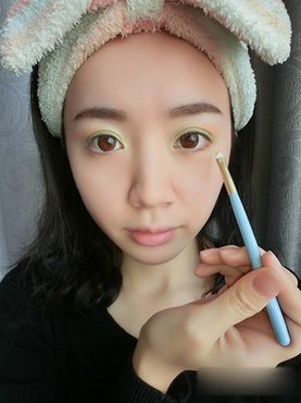 眼影化妆