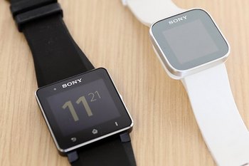 Smartwatch 2飺˫ֵ