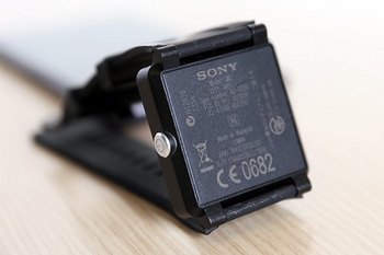 Smartwatch 2飺˫ֵ